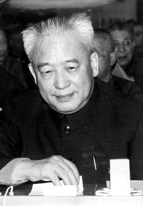 石油工業(yè)部第二任部長余秋里中將(來源:大慶油田歷史陳列館)_UUID22350 石油工業(yè)部第二任部長余秋里中將(來源:大慶油田歷史陳列館)_UUID22350