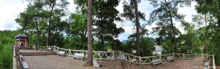 1-華屋村，那挺立的十七顆松-十七棵青松全景_UUID11357