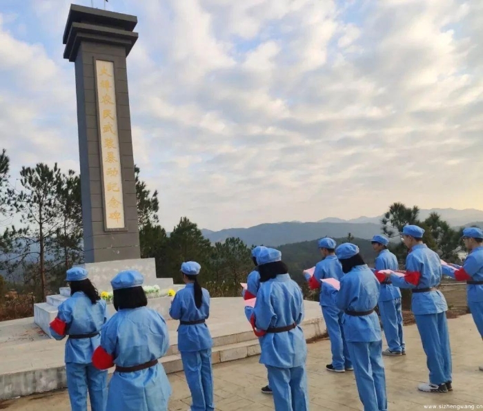 19-志愿者們朗讀紅色家書_UUID11357