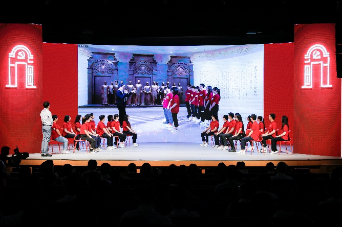 華東師大牽頭開展多場大中小學(xué)“同上一堂思政課”教學(xué)觀摩活動4.png